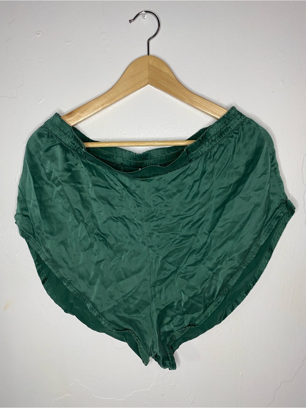 LUNYA Washable Silk Emerald Green Shorts